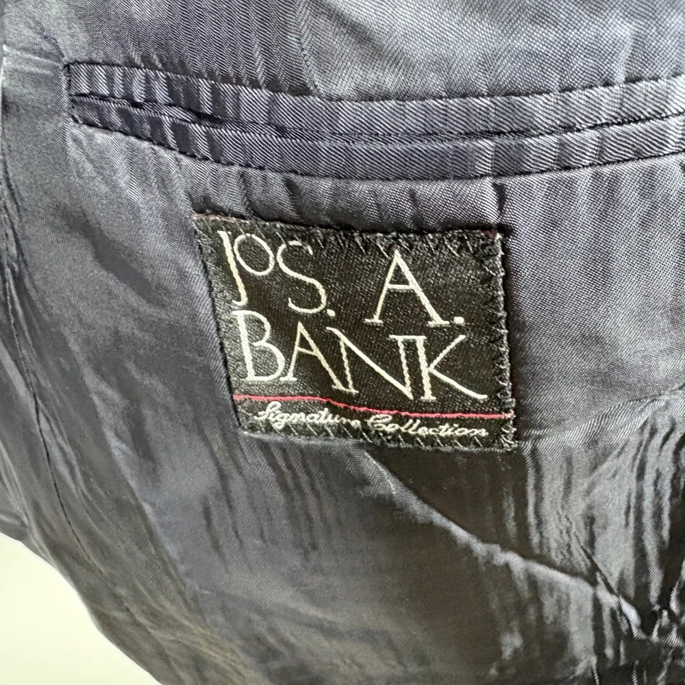 Jos A Bank Signature Collection Navy Blue Pinstripe‎ Wool Blazer Sport Coat 44R
